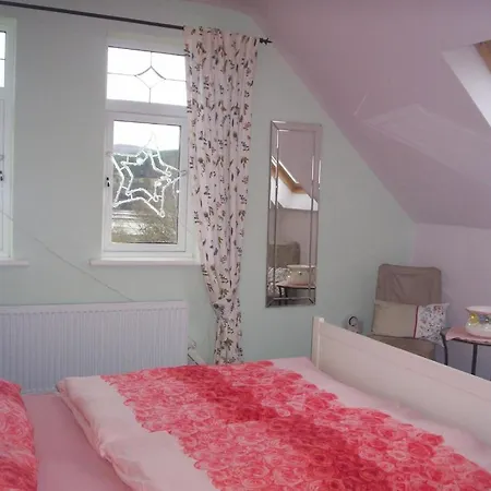 Eagle's Nest Lettermacaward