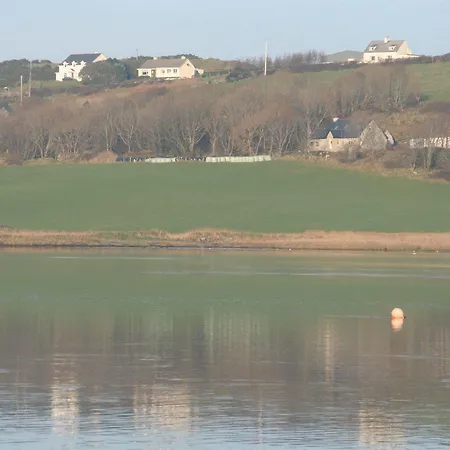 Eagle's Nest לינה וארוחת בוקר 4*