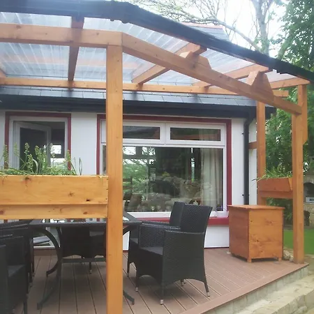 לינה וארוחת בוקר Eagle's Nest Lettermacaward