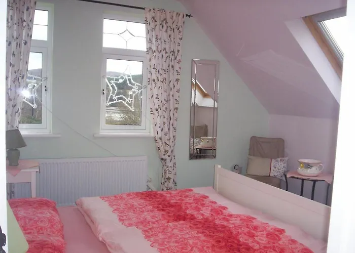 Eagle's Nest Lettermacaward