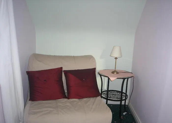 فندق مبيت وإفطار Eagle's Nest 4*