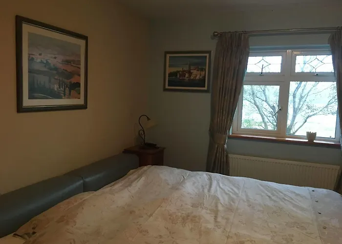 Eagle's Nest Bed & Breakfast 4*